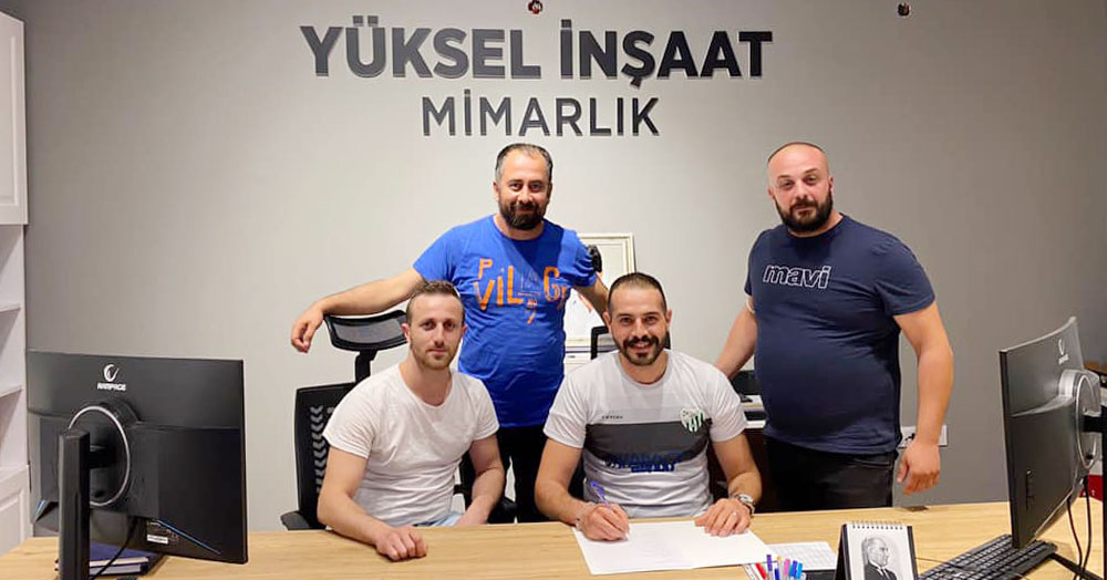 Yeniyalı Barbaros, Sinan Çalık’a imzayı attırdı!