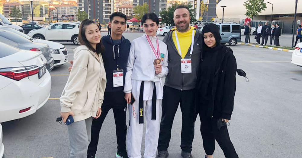 Bizim kız Ezgi Yağmur bronzu kaptı!