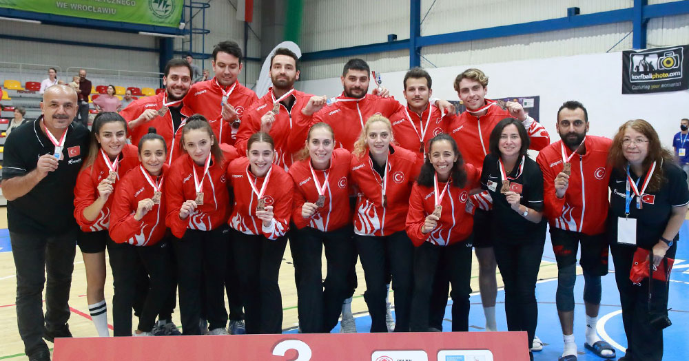 Korfbolcularımızdan buruk sevinç!