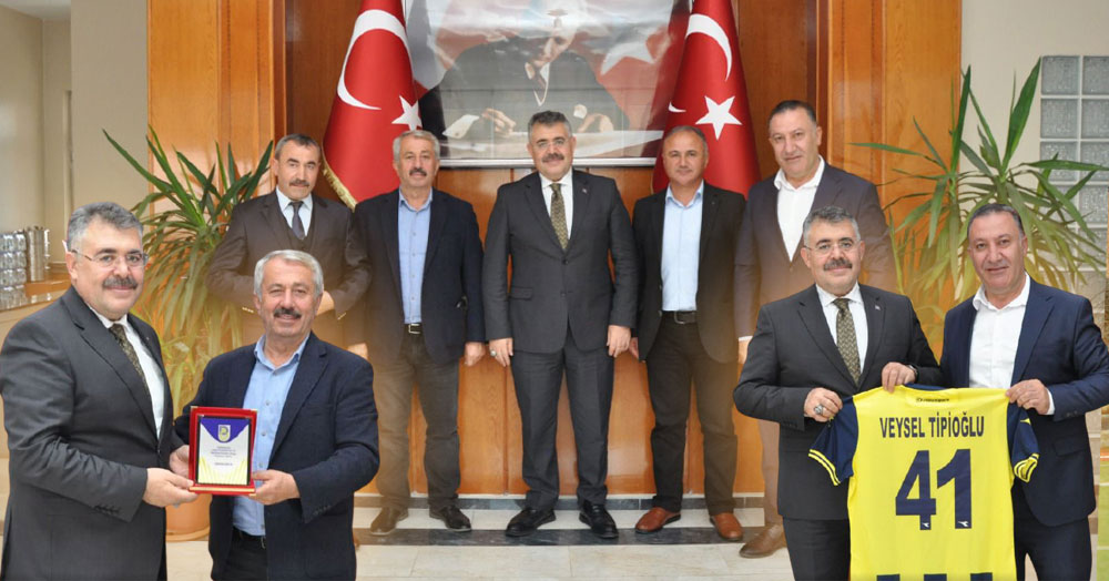 Veysel Tipioğlu, Belediye Derincespor’u kabul etti