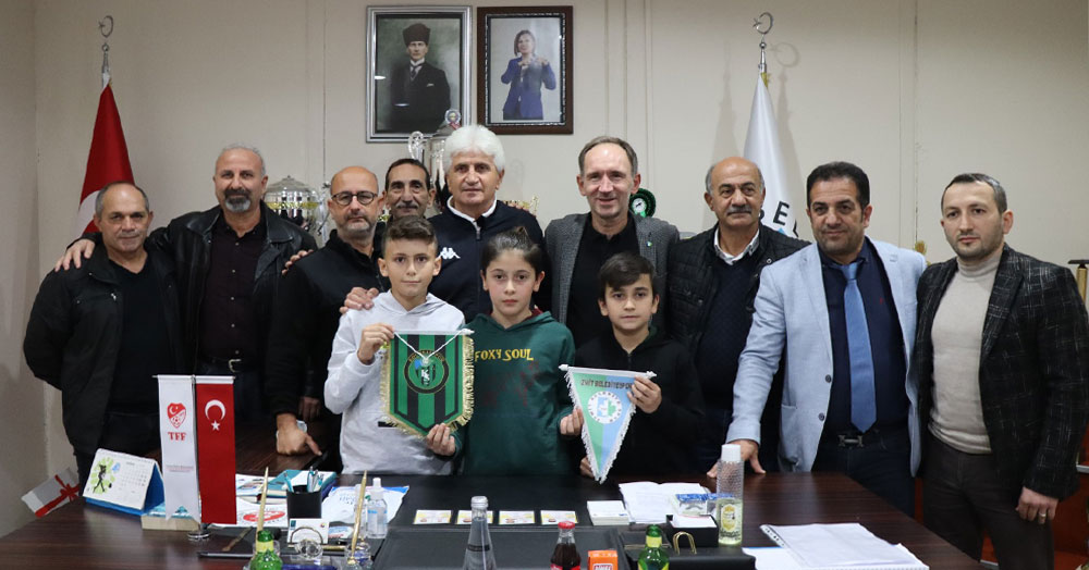 İzmit Belediyespor, Kocaelispor’a futbolcu yağdırdı!