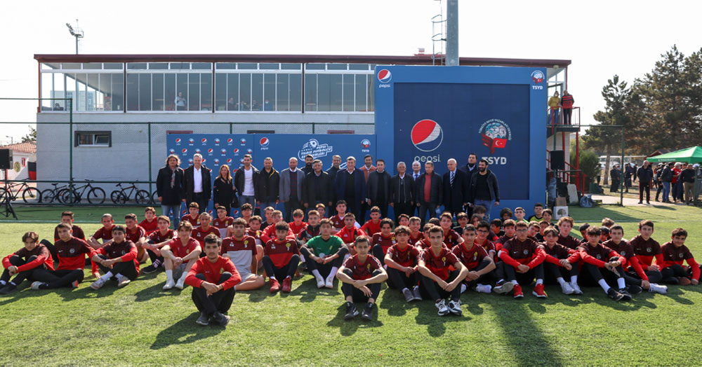 Yıldız Futbolcu Seminerleri’ne Eskişehir’de devam edildi
