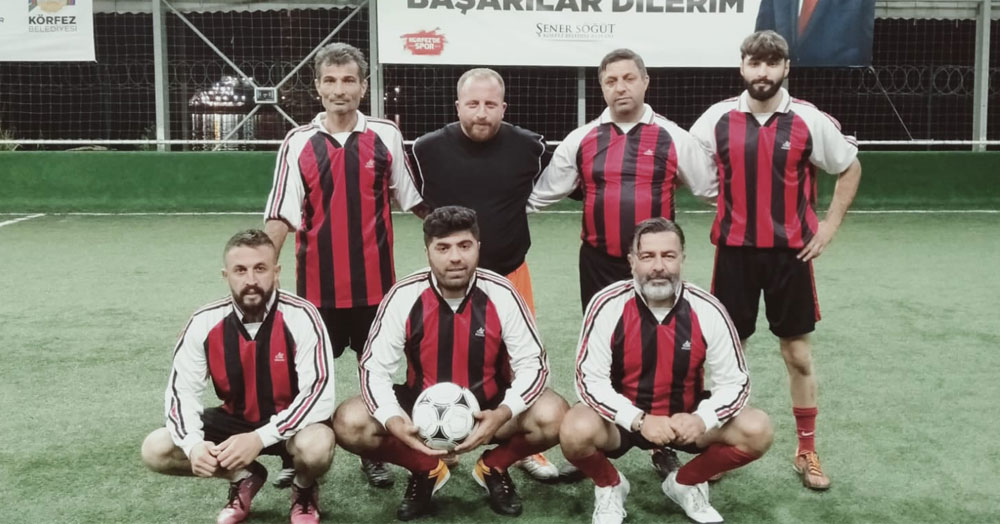 Rakiplerini silip süpürüyorlar!