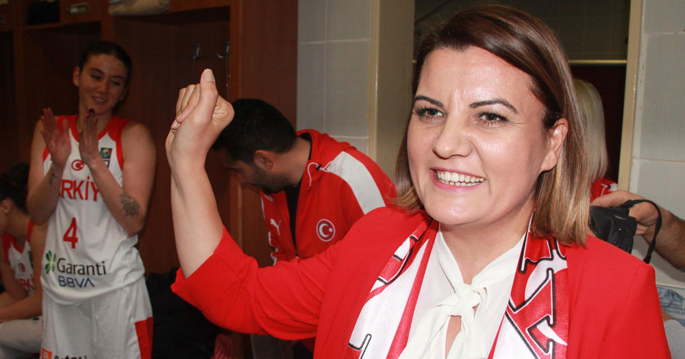 Başkan Hürriyet’ten millilere kutlama