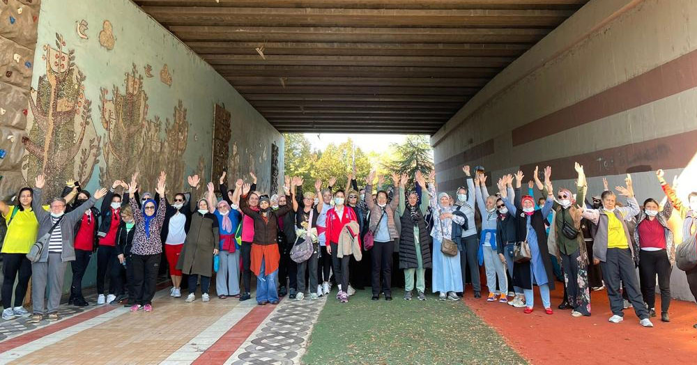 Kadınlar obeziteye de karşı