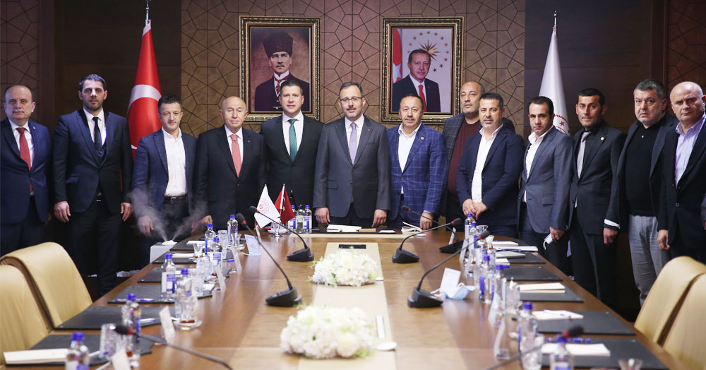 Dişe dokunur bir şey çıksa bari…