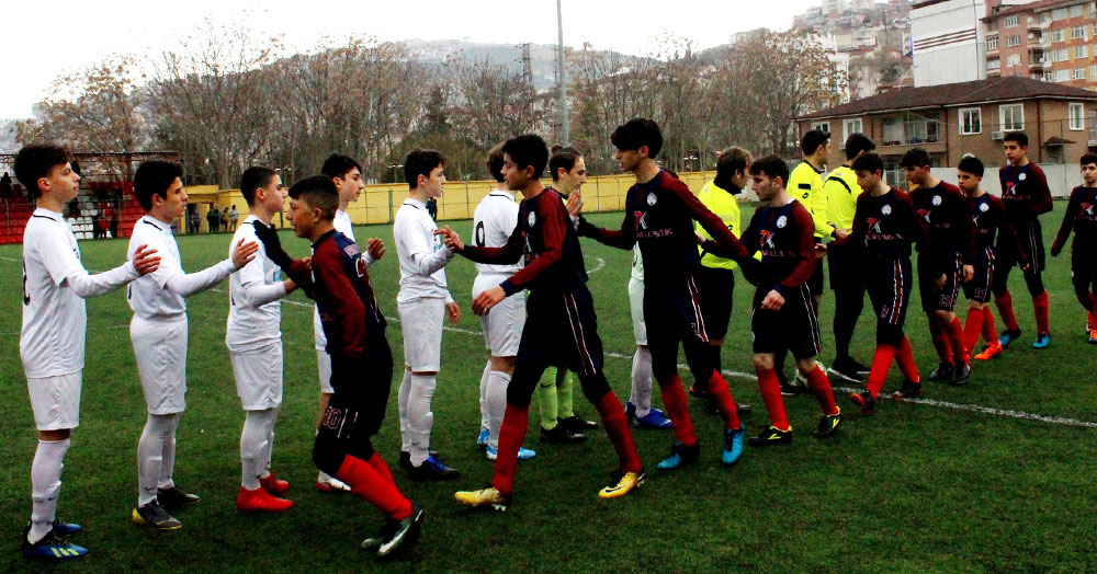 İki  amatör maçta değişiklik