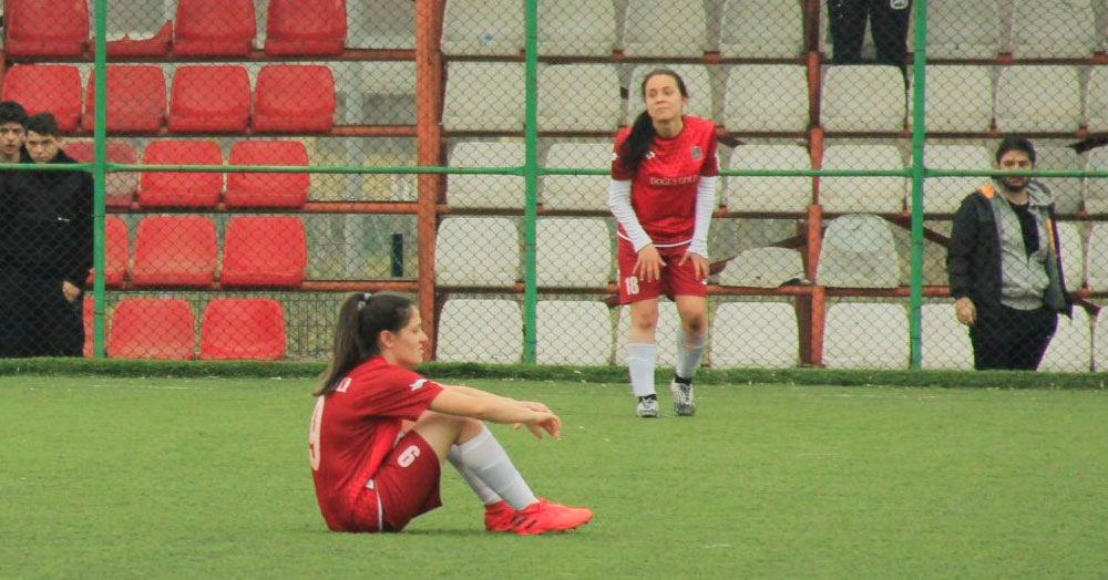 Bizim kızlara çok yazık oldu! “1-2”