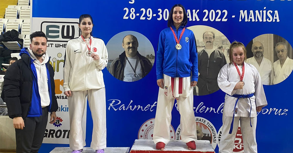 Manisa’dan Kartepeli karateciler geçti