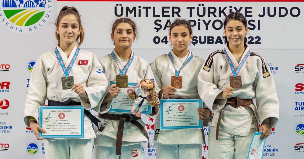 Ümit judoculardan tam 14 madalya