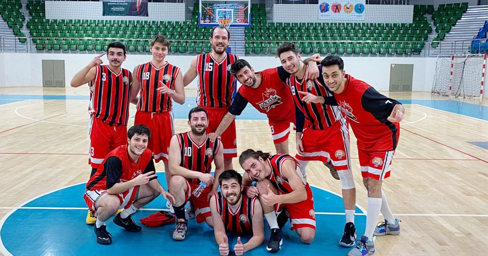 Potanın devi Gölcük Belediyespor oldu