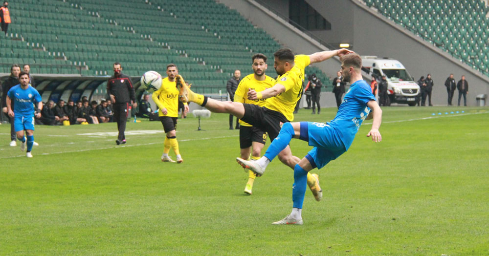 İstanbulspor, Kocaeli Stadı’nda Tuzla’yı rahat geçti “0-2”