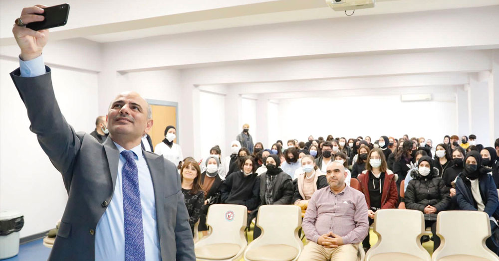 Şener Söğüt gençlerin konuğu oldu