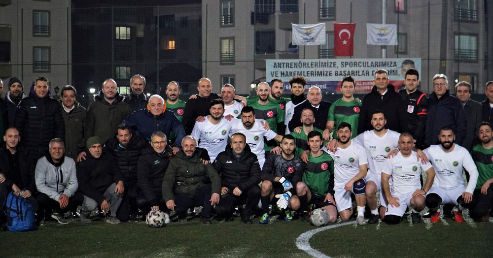 İş arkadaşlarının futbol rekabeti başladı