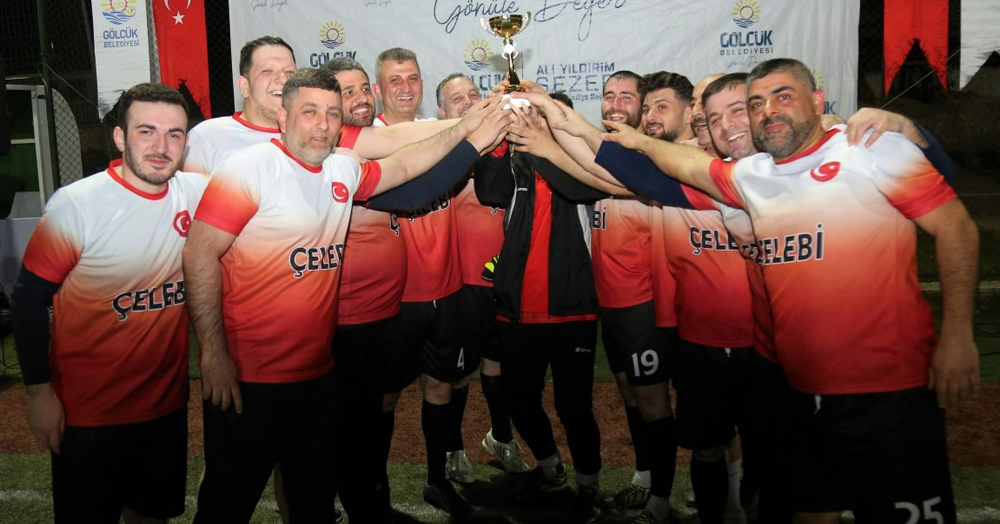 Gölcük’te şampiyon Özel Kalem!