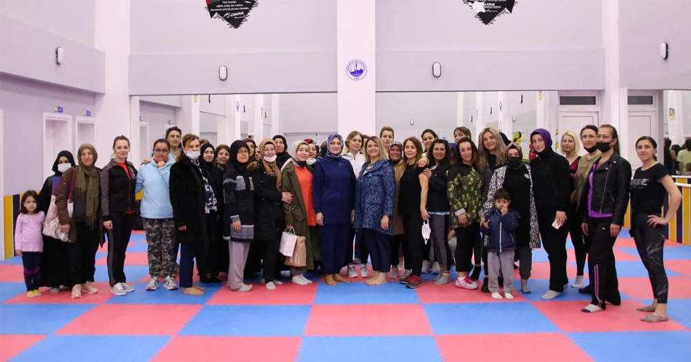 Dumlupınar Spor Merkezi’nde kadınlara hizmet