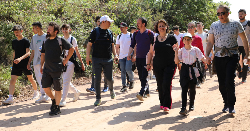 İzmit Belediyesi'nden Gençlik Yürüyüşü