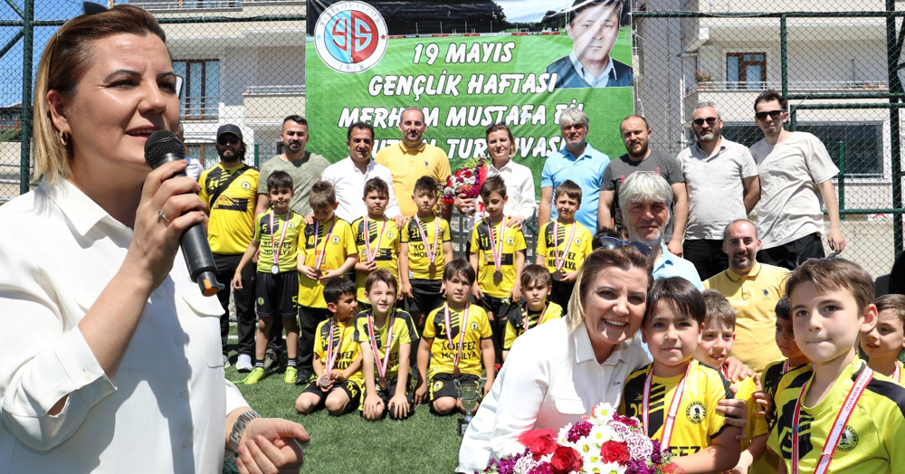 Başkan Hürriyet minik futbolcularla unutulmaz bir gün geçirdi