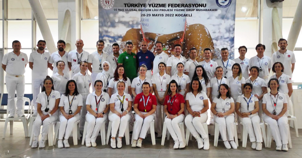 Kocaelili yüzme hakemlerimiz takdir topladı