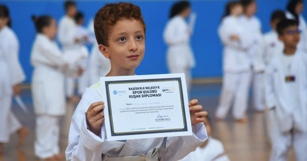 Başiskeleli karatecilerin kuşak coşkusu