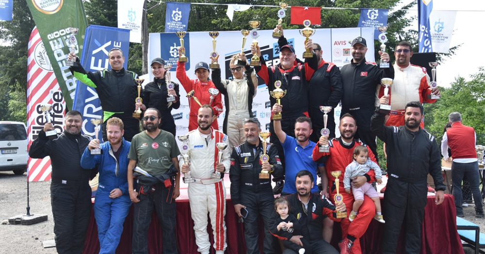 Ralli pilotları Kartepe’de asfalt eritti!