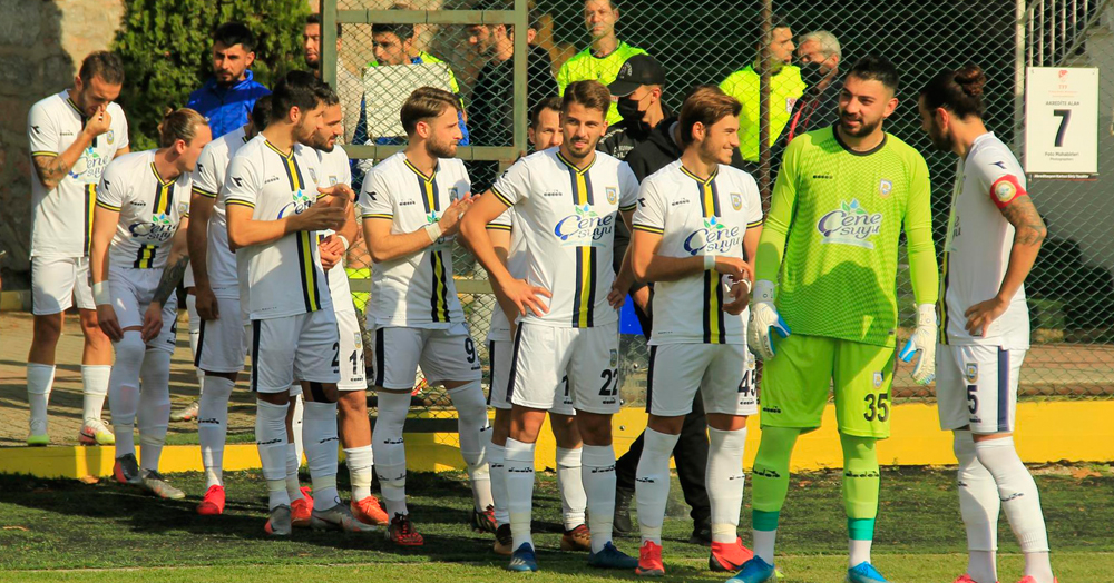 Belediye Derincespor’da futbolcular TFF’ye gidebilir! Sabır taşı olsa parçalanırdı!
