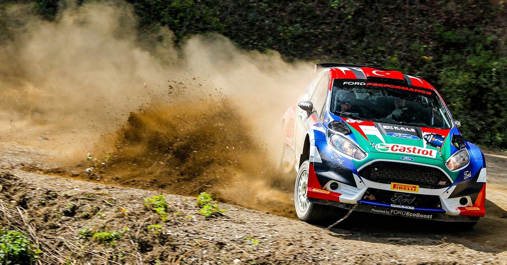 Castrol Ford Team zirveden inmiyor!