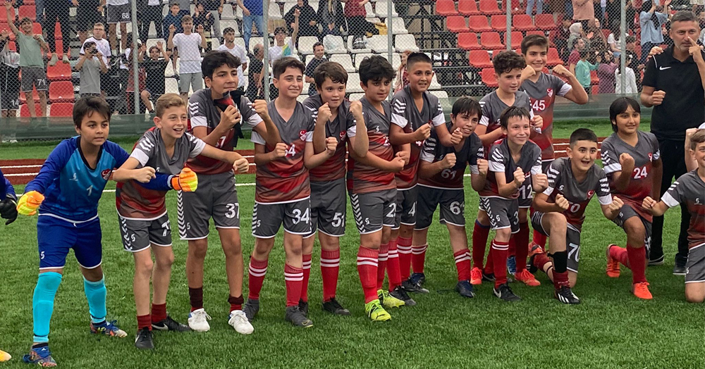 İzmit 41 Futbol Kulübü namağlup şampiyon!