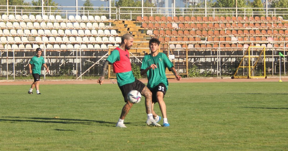 Kolovos gençlerle maç yaptı