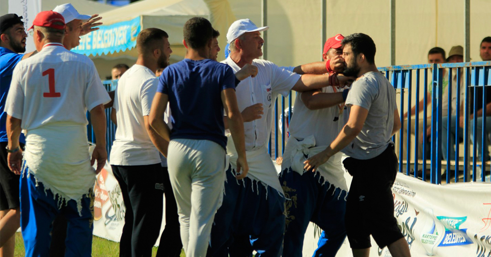 Er meydanı ringe dönüştü!