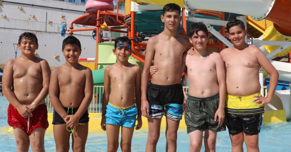 İzmitliler hafta sonunda Aquaparkta doyasıya eğlendi  