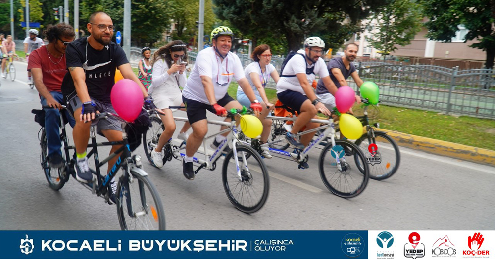 Bisikletçiler çok anlamlı etkinlik için pedala basılıyor