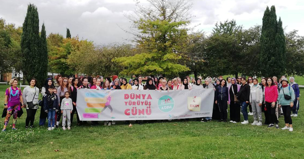 İzmitli kadınlar durmadı! Dünya Yürüyüş Günü’nde tam 10 bin adım attı!