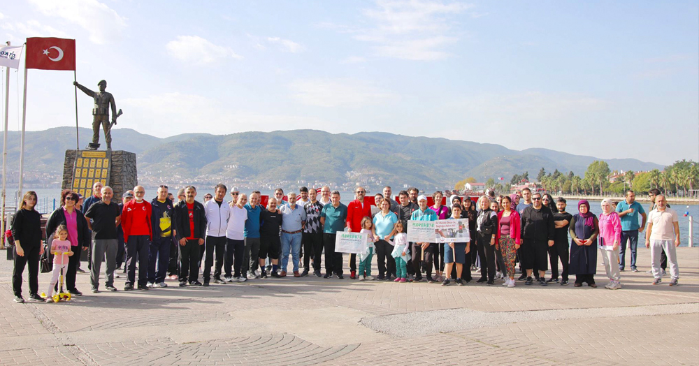 Sağlık için yürüdüler