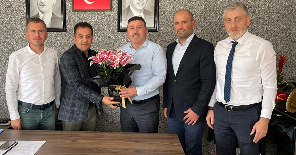 İzmit Belediyesi’nden İl Spor Müdürü Gökhan Yavaşer’e ziyaret