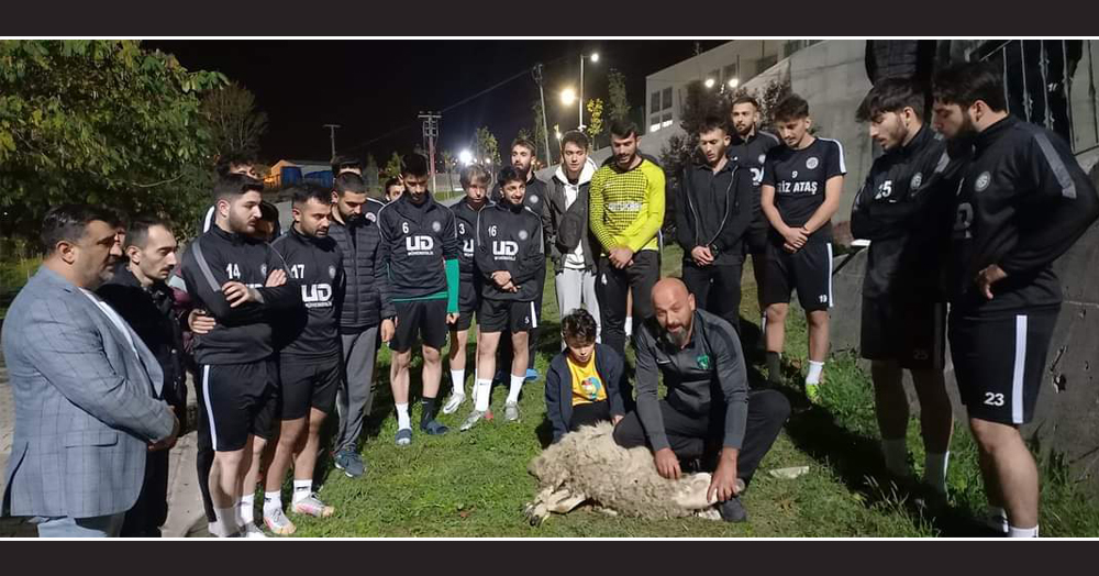 Alikahyaspor kurban kesti!