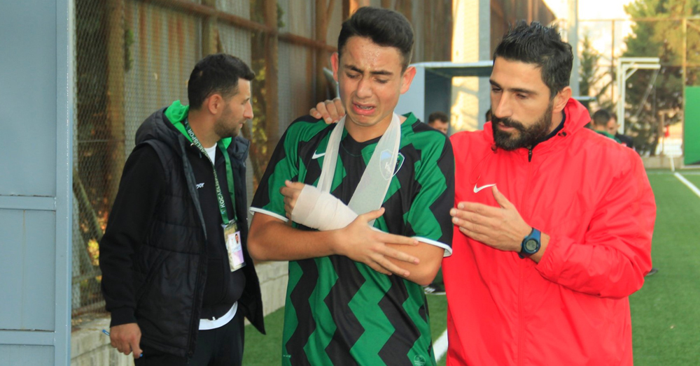 Bu kez genç Eren Narin'in sol el bileği kırıldı!