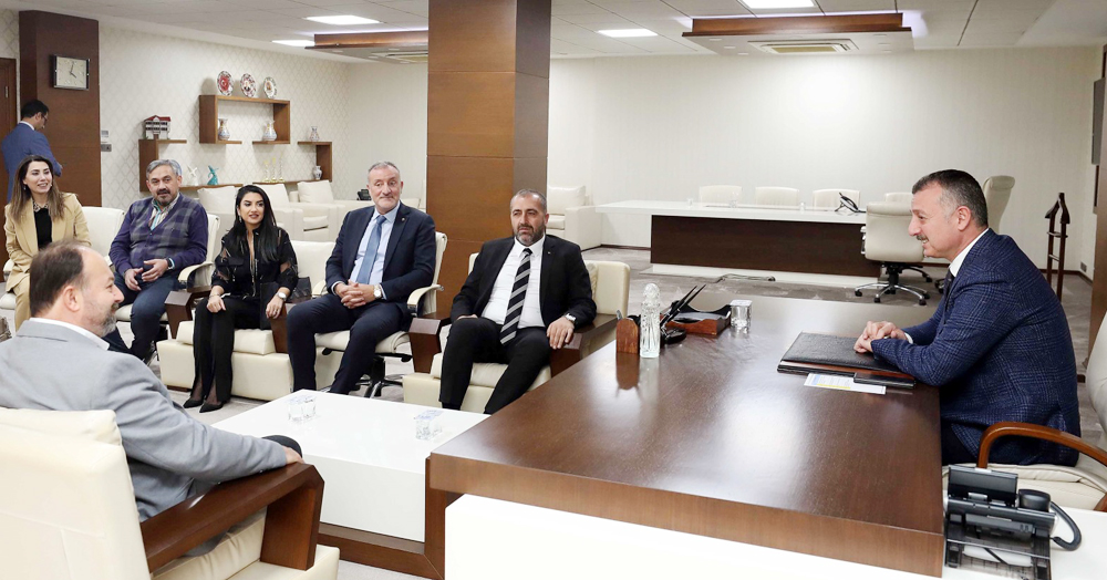 Büyükakın: Sporun her masasında varız