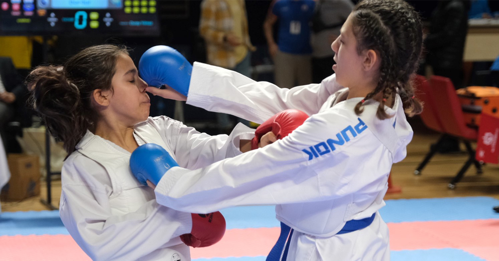 Kocaeli'den karatenin yıldızları geçti