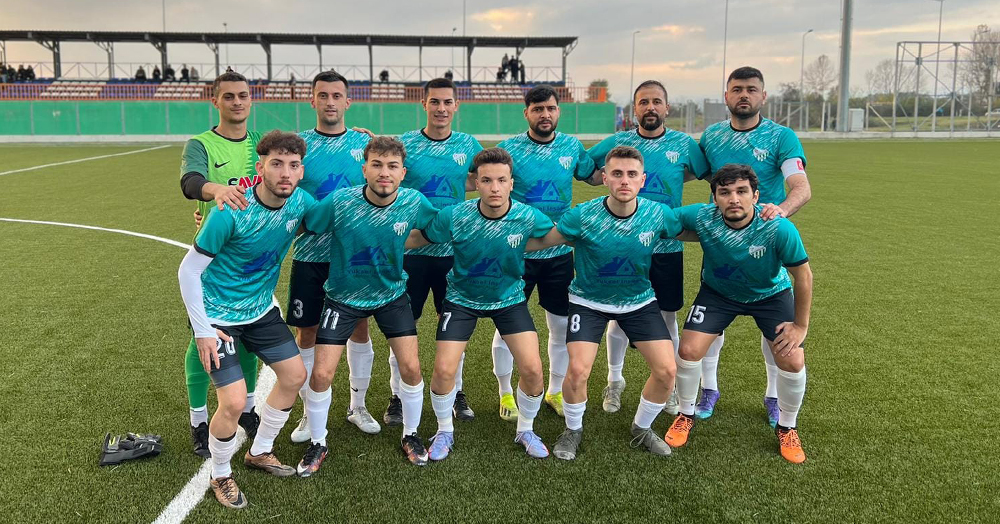 Esentepe Stadı’nda final gibi maç! Yeniyalı Barbaros - Kandıra