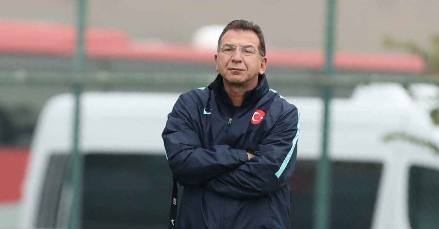 Turhan Sofuoğlu için imza töreni zamanı