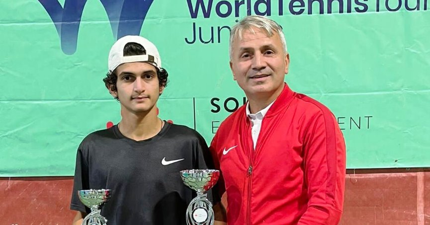 Emirhan Bulut kupaları süpürmeye devam ediyor