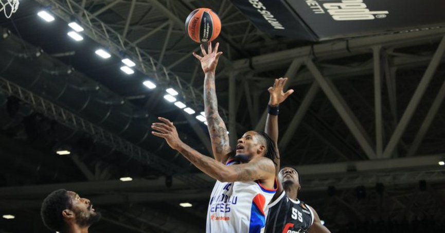 Anadolu Efes’e ne oldu böyle!  “93-81”