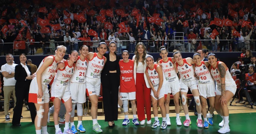 Türkiye, Slovakya’yı İzmit’te felç etti! “75-40”