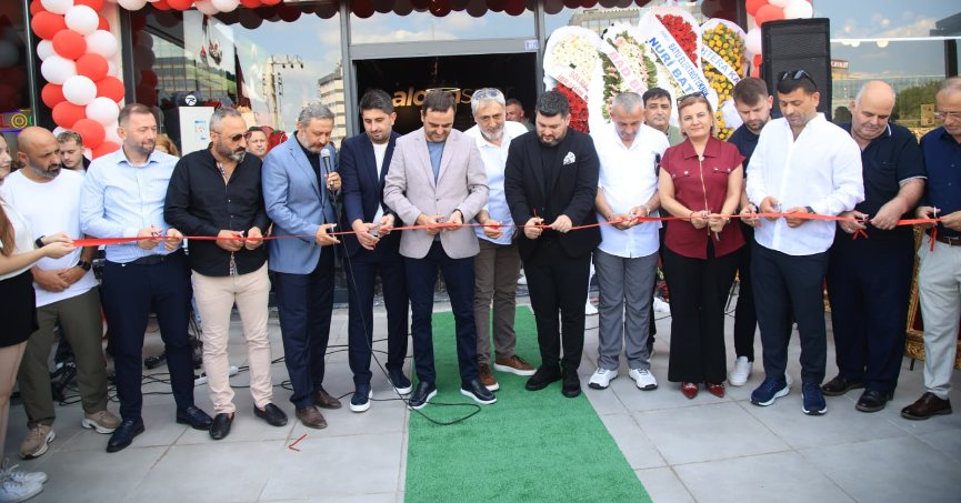 Yasin Özlü’den Bora Savaş ve Ayhan Ulaş’a övgü