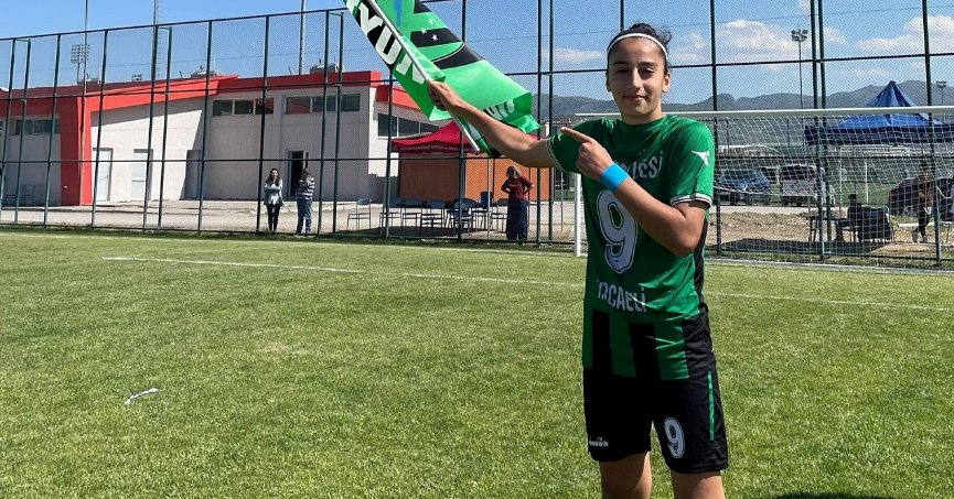 Damla Golnacaklar ve Sümeyye Aslan’a MİLLİ GURUR!