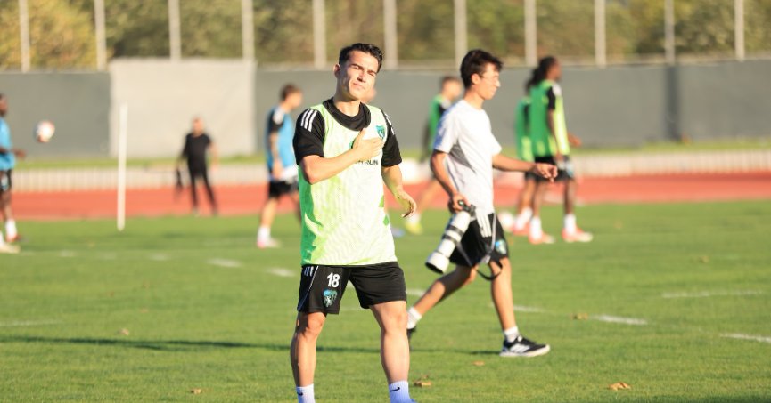 İzmit’in çocuğu Furkan Gedik’e taraftar morali