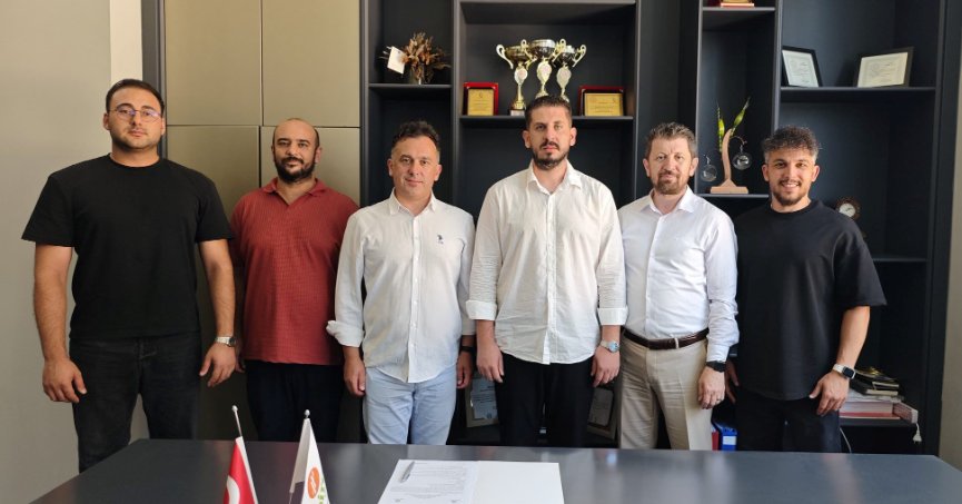 İzmitli antrenör Enes Akdilek’in yeni durağı Eskişehir oldu!