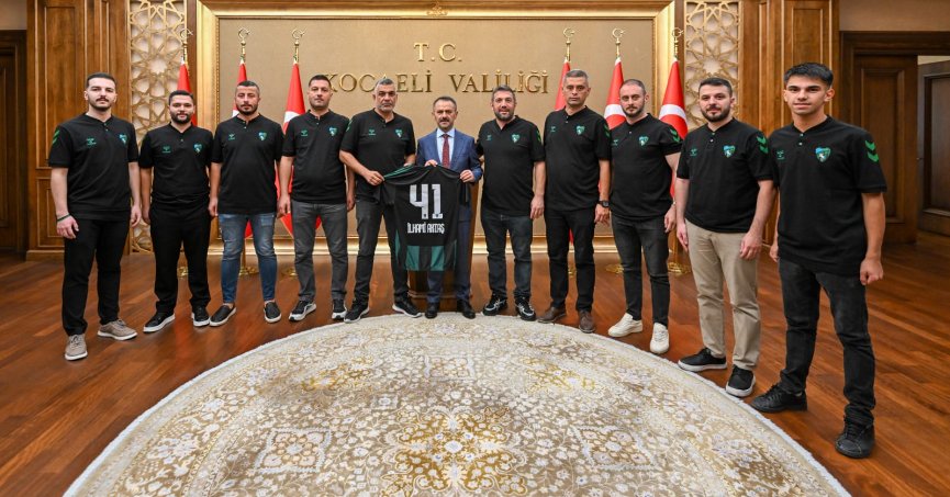 Kocaeli Valisi İlhami Aktaş, Hodri Meydan’ın yeni yönetimini kabul etti