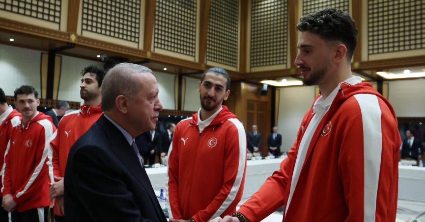 Cumhurbaşkanı Erdoğan, 12 Dev Adam'ı kabul etti